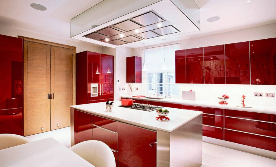 Красная мебель при оформлении кухни в современном стиле